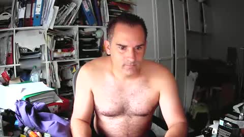 Snapshot of runner1978 chatting on 09/22/25, 06:37 runner1978 online show from 09/22/25, 06:37