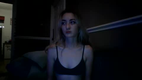 Snapshot of running_girl_izzy chatting on 05/30/26, 09:23 Izzy online show from 05/30/26, 09:23