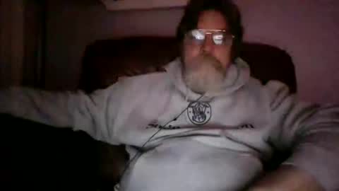 Snapshot of runningaround60 chatting on 12/22/24, 03:22 runningaround60 online show from 12/22/24, 03:22