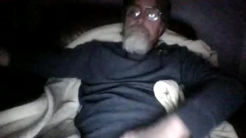 Snapshot of runningaround60 chatting on 01/21/25, 03:04 runningaround60 online show from 01/21/25, 03:04