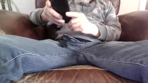 Snapshot of runningaround60 chatting on 02/04/25, 07:44 runningaround60 online show from 02/04/25, 07:44