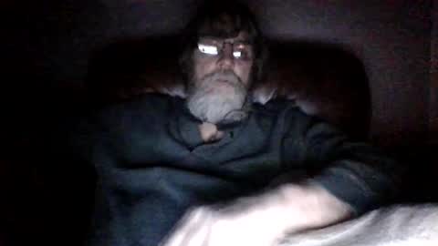 Snapshot of runningaround60 chatting on 02/24/25, 02:40 runningaround60 online show from 02/24/25, 02:40