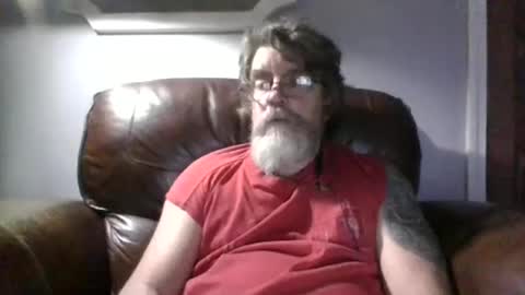 Snapshot of runningaround60 chatting on 10/08/25, 02:09 runningaround60 online show from 10/08/25, 02:09