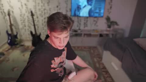 Snapshot of rusbradpitt chatting on 11/19/25, 12:05 rusbradpitt online show from 11/19/25, 12:05