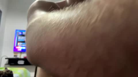 Snapshot of rusito70 chatting on 02/06/25, 04:31 rusito70 online show from 02/06/25, 04:31