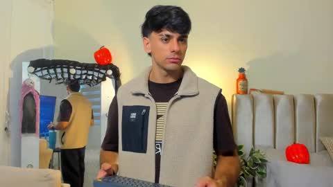 Russ online show from 10/06/25, 11:18