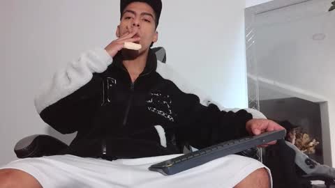  R U S S E L L  online show from 01/13/26, 10:53