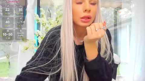 Ava online show from 10/03/25, 09:17