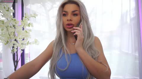 Ava online show from 02/05/26, 07:57