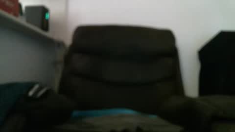 Snapshot of russperth1 chatting on 11/23/25, 09:20 Russell online show from 11/23/25, 09:20
