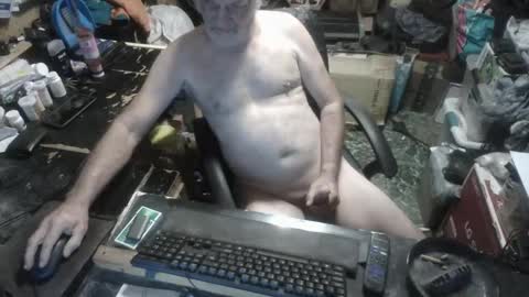 Russtenail21 online show from 09/21/25, 05:58