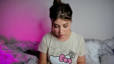 Snapshot of russypussy141 chatting on 11/24/25, 11:15 Alex online show from 11/24/25, 11:15