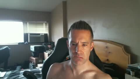 rustic_cuse_777 online show from 10/20/25, 08:31