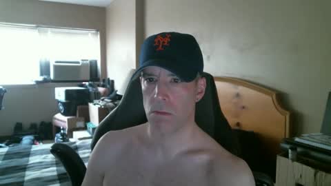 rustic_cuse_777 online show from 10/25/25, 02:24