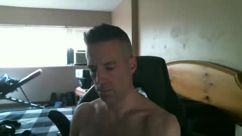 rustic_cuse_777 online show from 10/29/25, 03:47