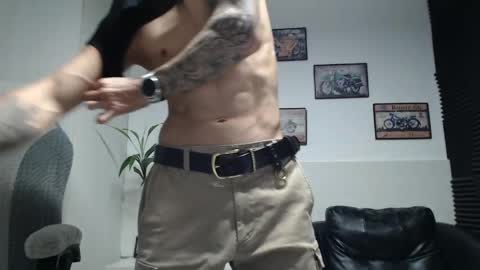 Snapshot of rustynf1tz chatting on 05/14/26, 05:47 MillionDollarGuy online show from 05/14/26, 05:47