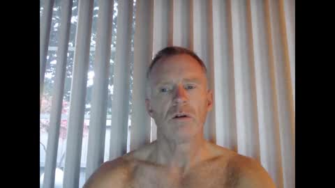 Snapshot of rustyva chatting on 11/16/25, 12:22 rustyva online show from 11/16/25, 12:22