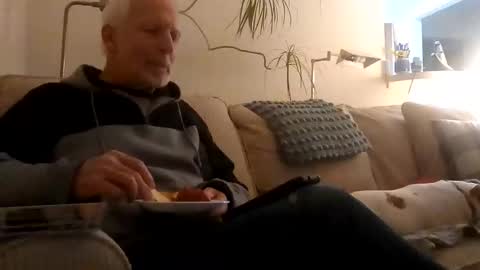 Snapshot of rustyx22 chatting on 02/06/25, 02:55 Rusty online show from 02/06/25, 02:55