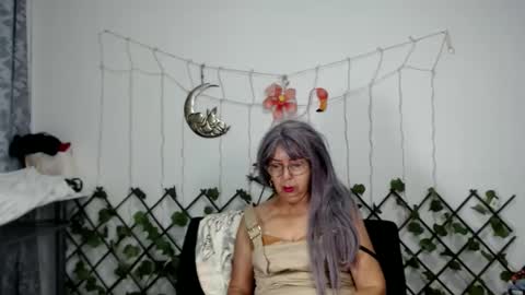 Snapshot of ruth_blue21 chatting on 02/12/25, 02:45 ruth_blue21 online show from 02/12/25, 02:45