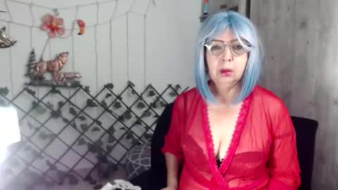 Snapshot of ruth_blue21 chatting on 02/18/25, 10:38 ruth_blue21 online show from 02/18/25, 10:38