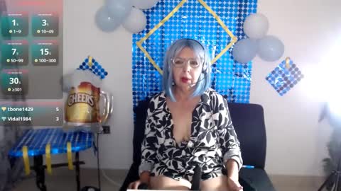 Snapshot of ruth_blue21 chatting on 09/21/25, 01:40 ruth_blue21 online show from 09/21/25, 01:40