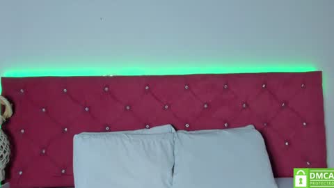 Snapshot of ruth_harvey chatting on 01/15/25, 01:09 Ruth online show from 01/15/25, 01:09