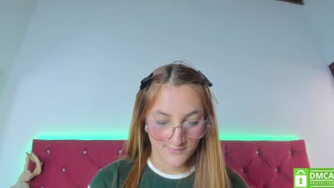 Snapshot of ruth_harvey chatting on 01/28/25, 03:35 Ruth online show from 01/28/25, 03:35