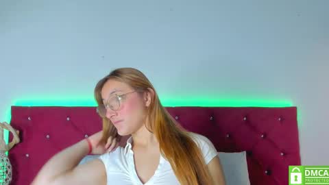 Snapshot of ruth_harvey chatting on 02/09/25, 01:03 Ruth online show from 02/09/25, 01:03