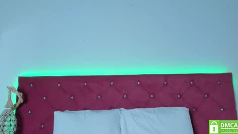 Snapshot of ruth_harvey chatting on 02/25/25, 12:34 Ruth online show from 02/25/25, 12:34