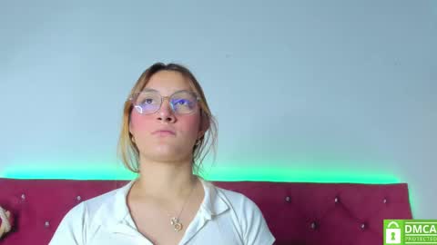 Snapshot of ruth_harvey chatting on 03/01/25, 01:07 Ruth online show from 03/01/25, 01:07