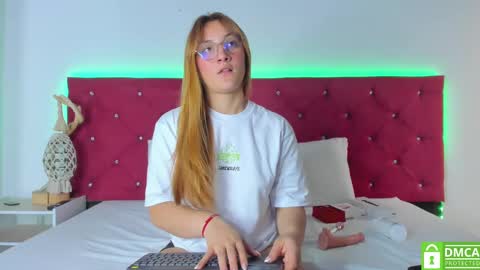 Snapshot of ruth_harvey chatting on 03/04/25, 02:53 Ruth online show from 03/04/25, 02:53