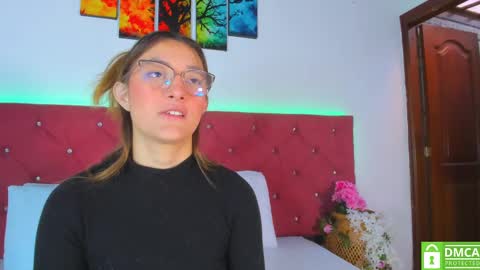 Snapshot of ruth_harvey chatting on 09/10/25, 12:27 Ruth online show from 09/10/25, 12:27