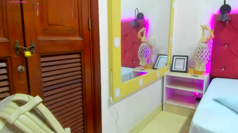 Snapshot of ruth_harvey chatting on 10/14/25, 12:50 Ruth online show from 10/14/25, 12:50