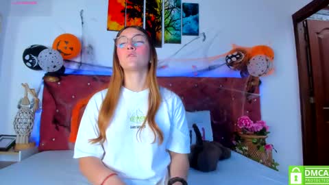 Snapshot of ruth_harvey chatting on 10/29/25, 02:08 Ruth online show from 10/29/25, 02:08