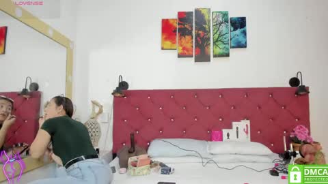 Snapshot of ruth_harvey chatting on 04/17/26, 01:47 Ruth online show from 04/17/26, 01:47