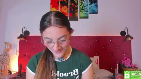 Snapshot of ruth_harvey chatting on 06/11/26, 02:04 Ruth online show from 06/11/26, 02:04
