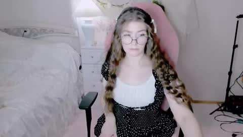 Snapshot of ruth_morse chatting on 03/09/26, 07:07 MY FANSLY online show from 03/09/26, 07:07