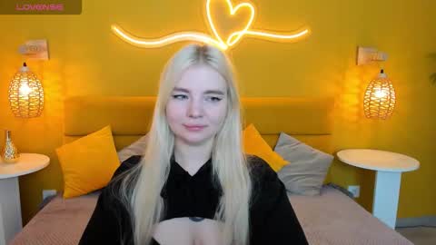 ruthbryant online show from 10/05/25, 01:15