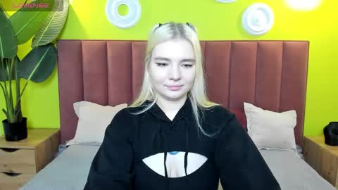 ruthbryant online show from 10/20/25, 01:06