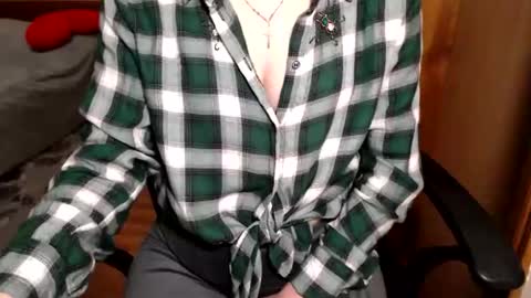 Snapshot of ruthpark chatting on 04/14/26, 05:52 Ruth online show from 04/14/26, 05:52