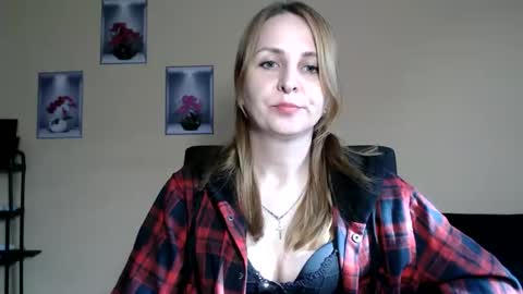 Snapshot of ruthpark chatting on 05/11/26, 03:29 Ruth online show from 05/11/26, 03:29