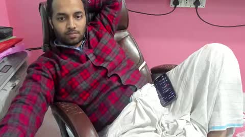 rwb17 online show from 12/15/25, 10:41