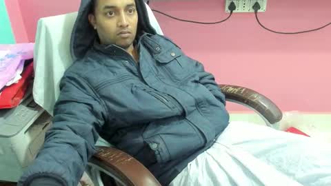 rwb17 online show from 12/23/25, 06:00