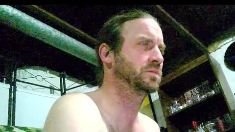 rwb1982 online show from 11/11/25, 02:22