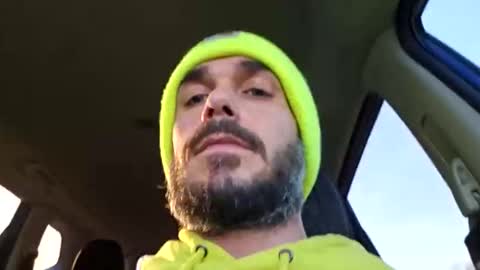 Snapshot of ryan198650 chatting on 12/17/25, 08:15 ryan198650 online show from 12/17/25, 08:15