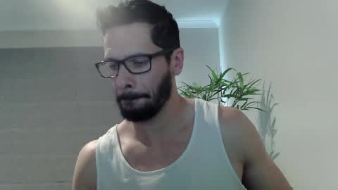 Snapshot of ryan_chatter chatting on 03/27/26, 01:44 Ryan online show from 03/27/26, 01:44