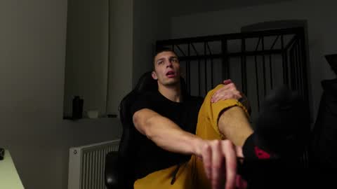 Snapshot of ryan_dozer chatting on 09/24/25, 07:50 RYAN DOZER online show from 09/24/25, 07:50