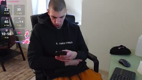 Snapshot of ryan_dozer chatting on 03/08/26, 06:50 RYAN DOZER online show from 03/08/26, 06:50