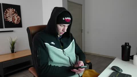 Snapshot of ryan_dozer chatting on 03/21/26, 07:24 RYAN DOZER online show from 03/21/26, 07:24