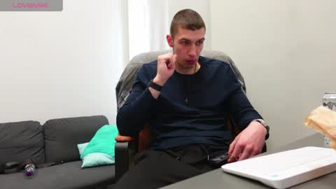 Snapshot of ryan_dozer chatting on 04/05/26, 05:59 RYAN DOZER online show from 04/05/26, 05:59